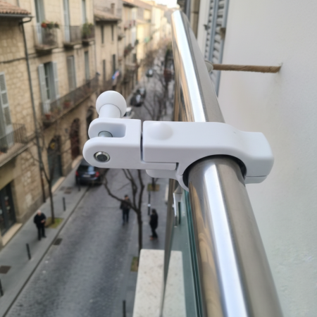 Adaptador soporte toldo para barandilla redonda Ø50 mm | Fijación brazo balcón