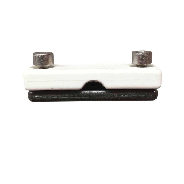 Pisacuerda para pérgola corredera con regleta metálica para fijar la cuerda al palillo.