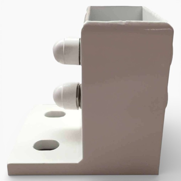 Soporte de suelo de aluminio para poste 80x40 de pérgola con tornillos para anclaje firme.